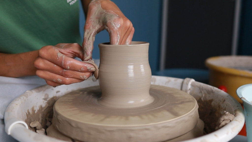 thumb how to throw a mug